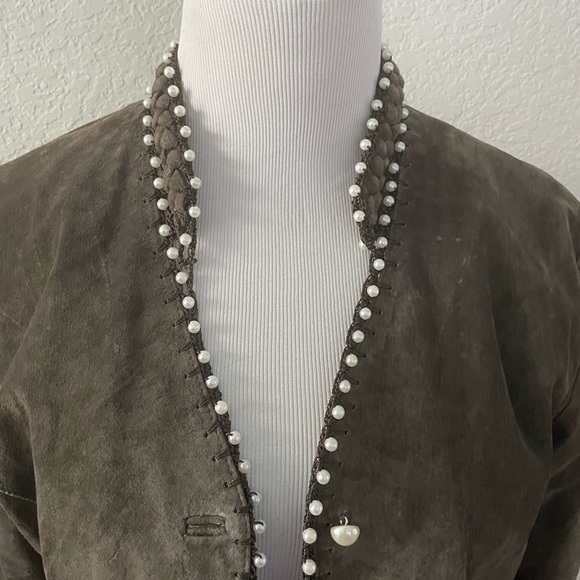 Vintage Y2K Suede and Pearls Blazer by Sophie Chang - Picture 4 of 11